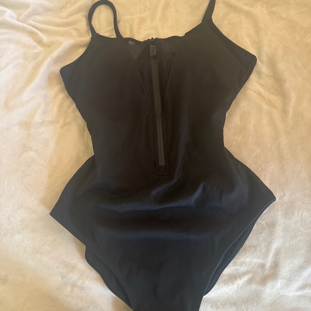 TA3 zippy swimsuit with mesh inserts M